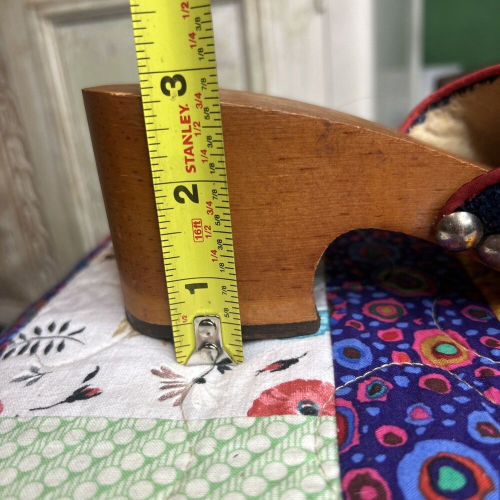1970s Vtg Wooden Clog Size 7 w/ Strawberries Cottage Country Boho Artsy - Picture 10 of 16